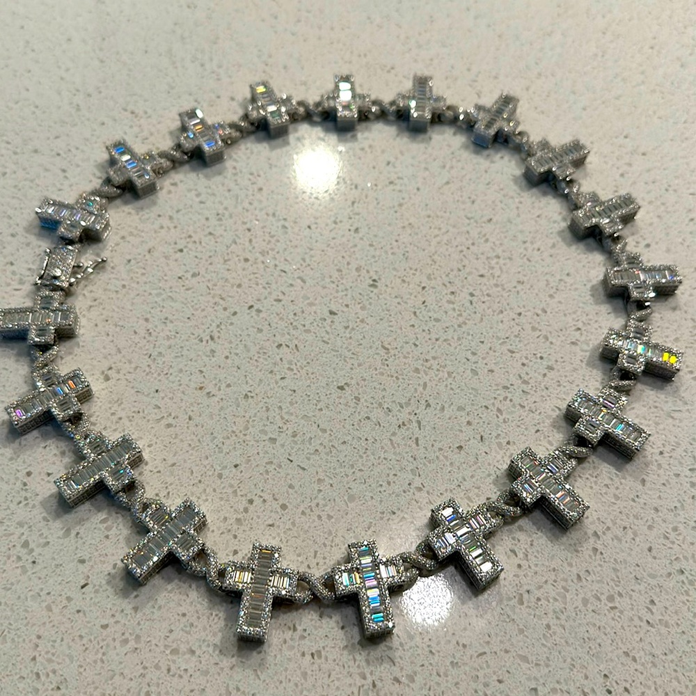 Silver men’s necklace